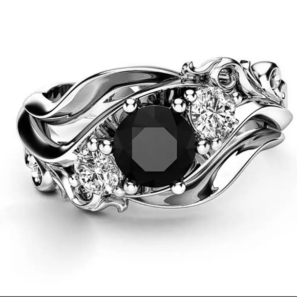 New 925 Silver Unique Black Stone Prong Setting Twist Band Design Sapphire Ring - Picture 2 of 3